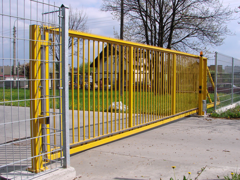 Automatyczna brama przesuwna firmy BRAMAR dla Imperial Tobacco w Radomiu